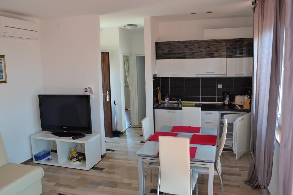 Apartments Lungomare Umago Quarto foto