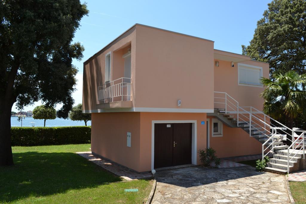 Apartments Lungomare Umago Exterior foto